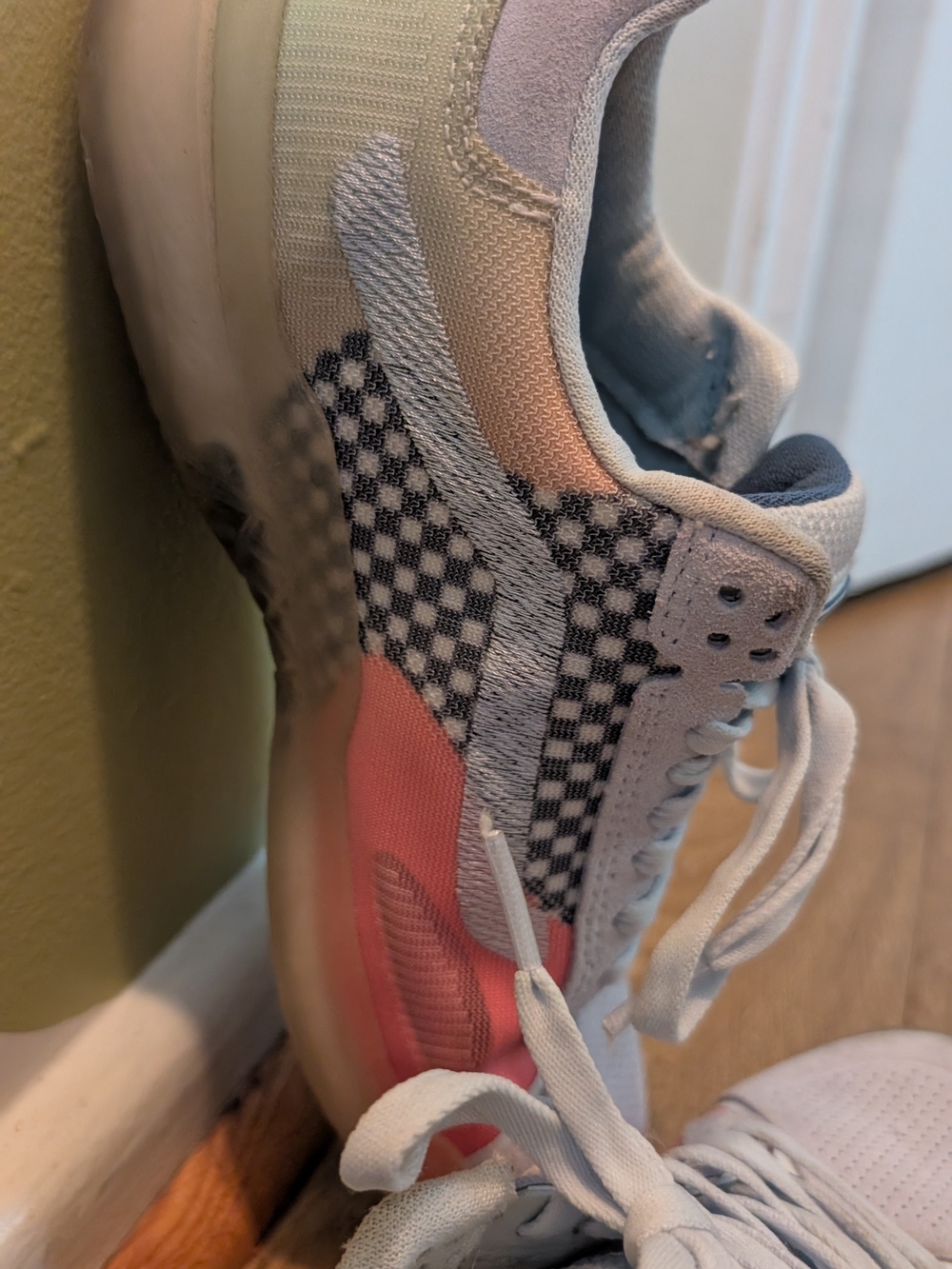 Vans Low-Top Sneakers in Color Block Pastel Multi - Picture 2 of 4